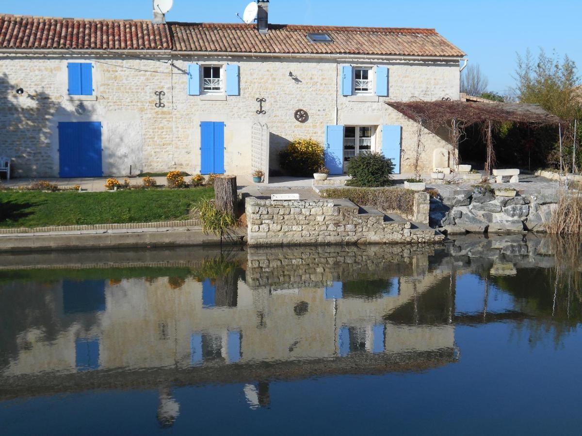 Marais Poitevin Bord Riviere Peche ,Barque, Velos, Wifi, Linge, Cheminee, Cuisine, Terrain De Boules La Taillee Zewnętrze zdjęcie